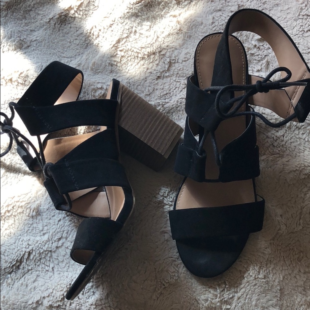 Merona open toe black block heel shoe 7.5